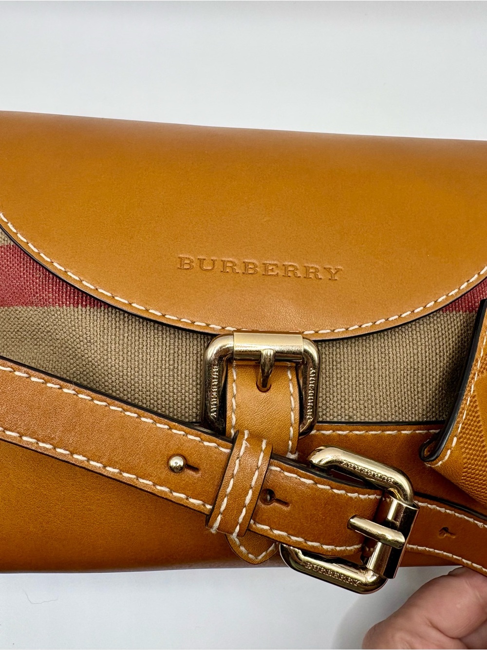 Auth Burberry Henham Canvas Check Crossbody Bag - Picture 3 of 15
